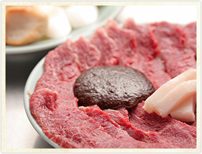 素材のこだわり 東京深川 森下にある馬肉料理みの家では 良質な桜鍋や馬刺をご賞味ください